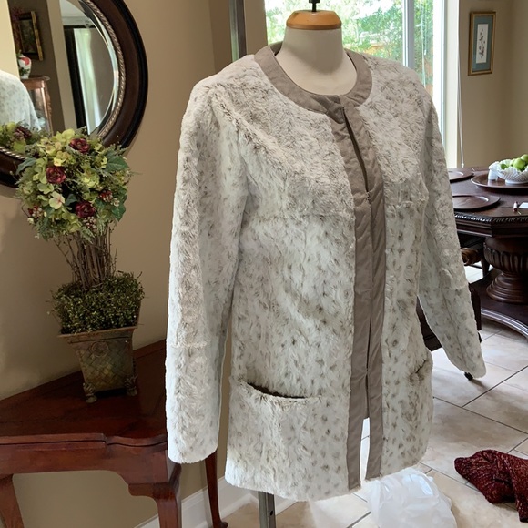 Chi Carlos Falchi Lynx Faux Fur Jacket - Picture 7 of 13